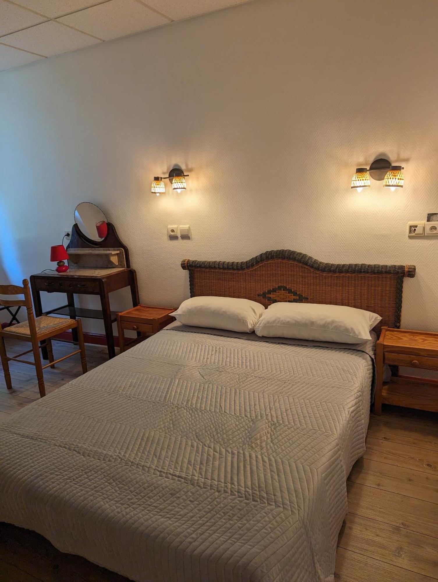 Auberge Des Pins Обена Экстерьер фото