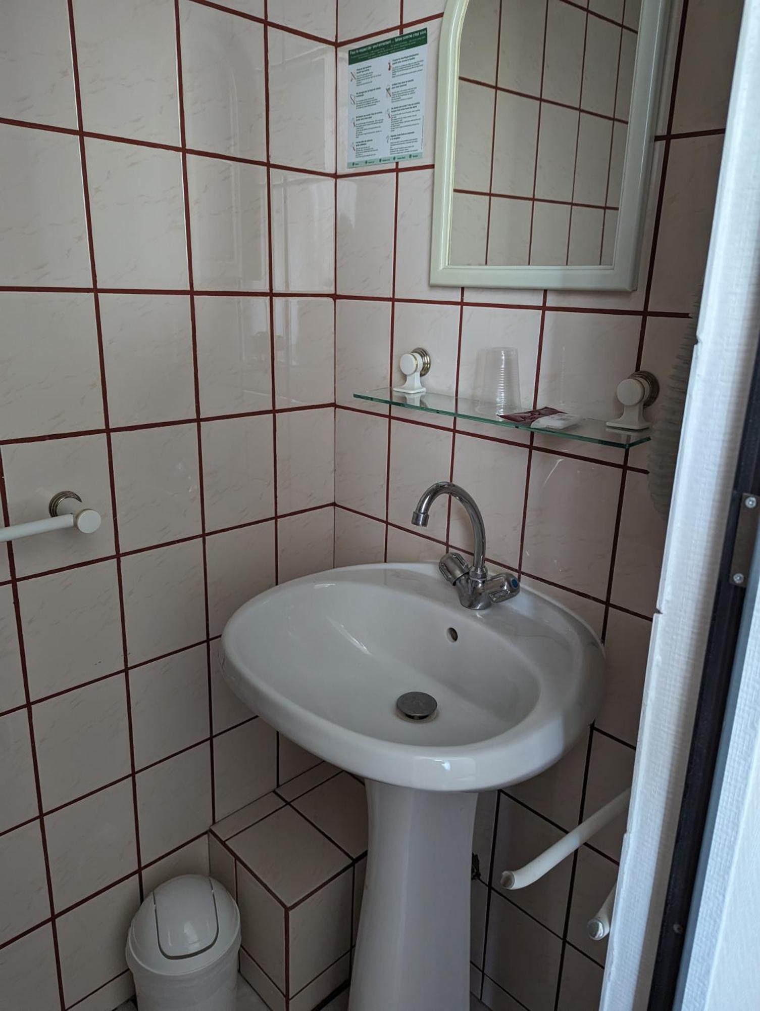 Auberge Des Pins Обена Экстерьер фото