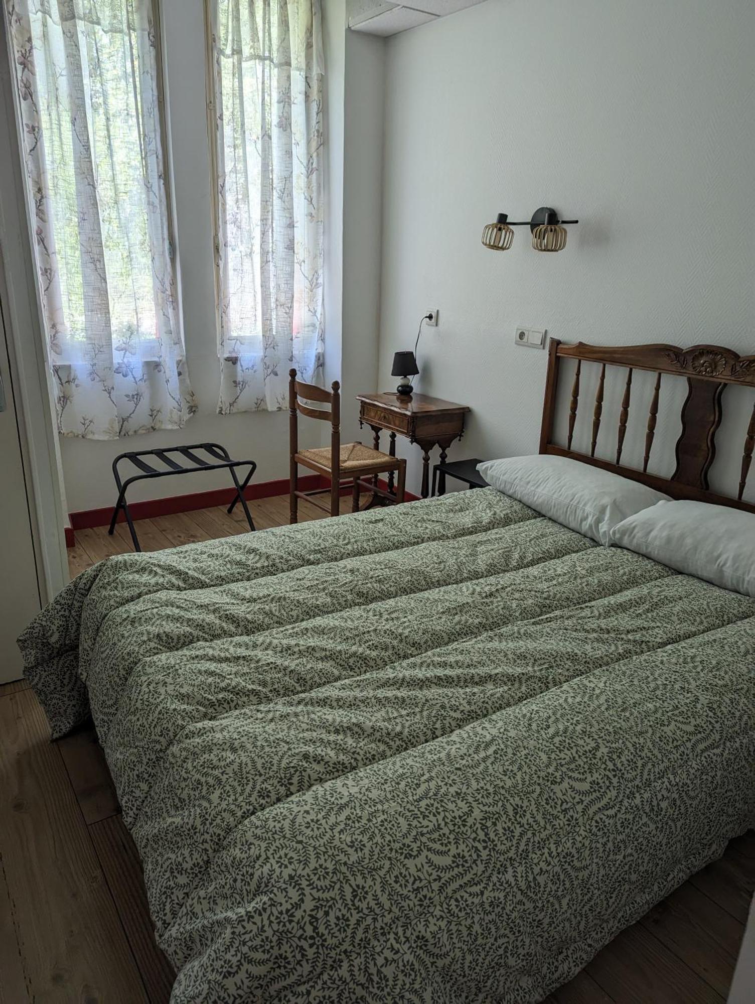 Auberge Des Pins Обена Экстерьер фото