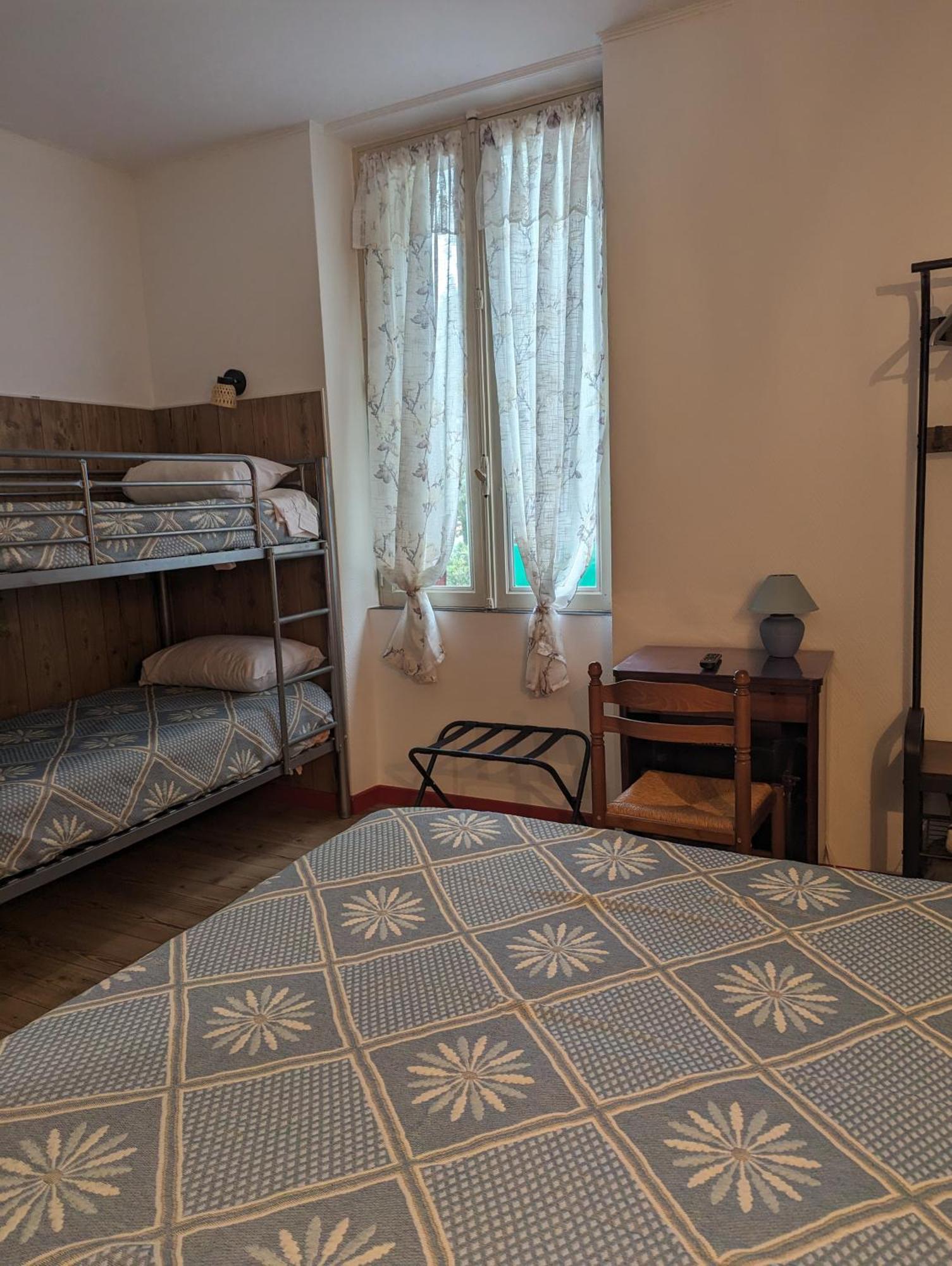 Auberge Des Pins Обена Экстерьер фото