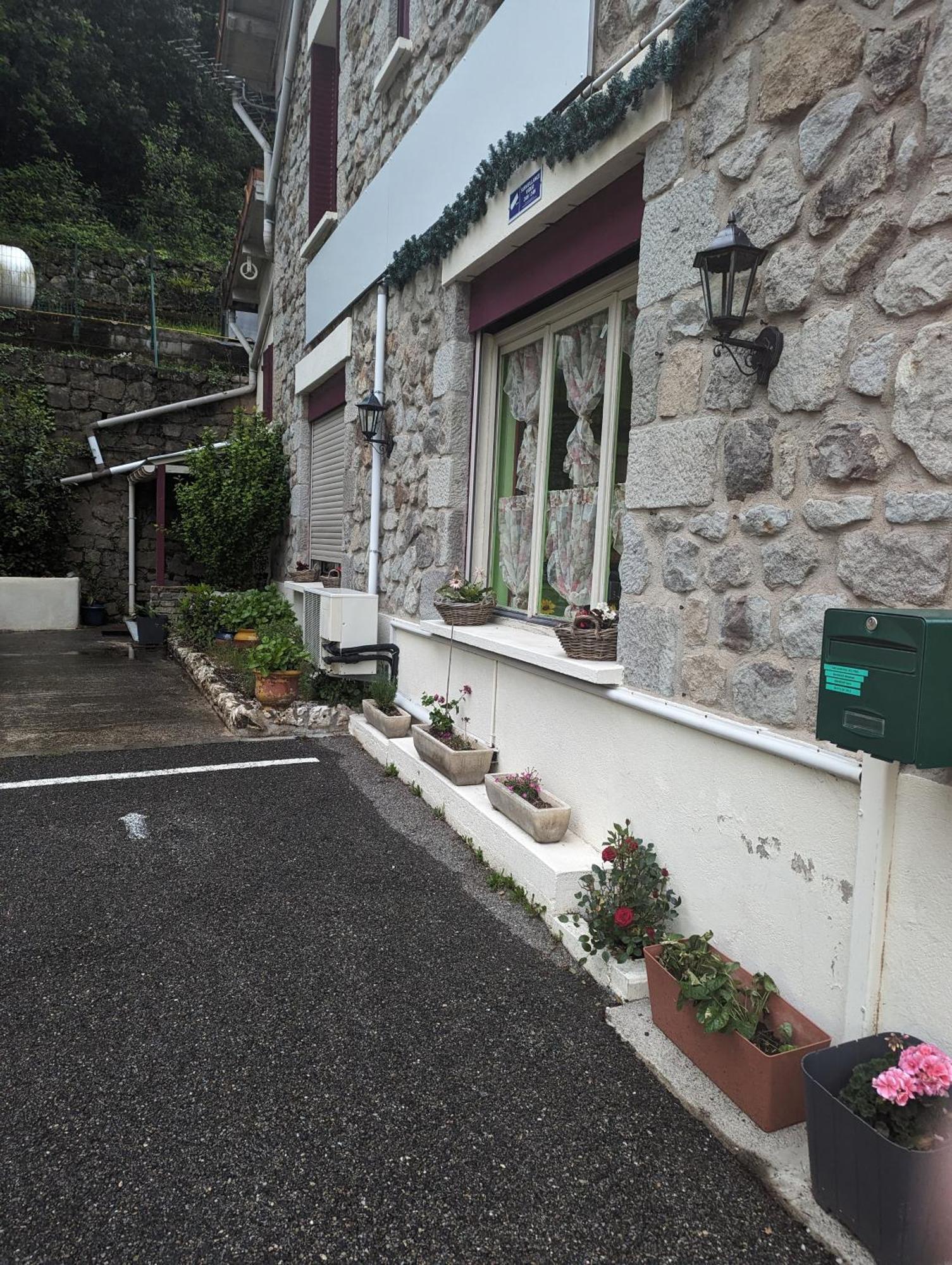 Auberge Des Pins Обена Экстерьер фото